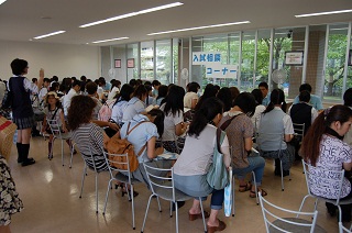 H24 第１回進学説明会2 052.JPG