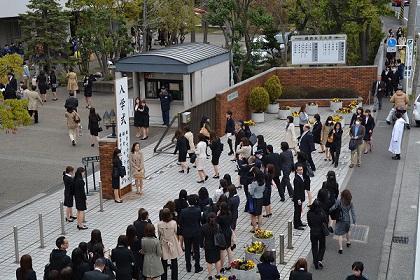 http://www.kamakura-u.ac.jp/sys/news/images/%E3%83%96%E3%83%AD%E3%82%B0%E7%94%A8DSC_0101.JPG