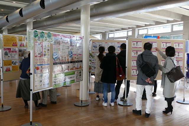 http://www.kamakura-u.ac.jp/sys/news/images/2018%E5%B9%B412%E6%9C%8815%E6%97%A5%E7%AC%AC1%E5%9B%9E%E7%9B%AE%E3%80%80%E5%B9%B3%E6%88%9031%E5%B9%B4%E5%BA%A6%E3%80%80%E3%81%8A%E9%83%A8%E5%B1%8B%E6%8E%A2%E3%81%97%E7%9B%B8%E8%AB%87%E4%BC%9A%20%2838%29.jpg