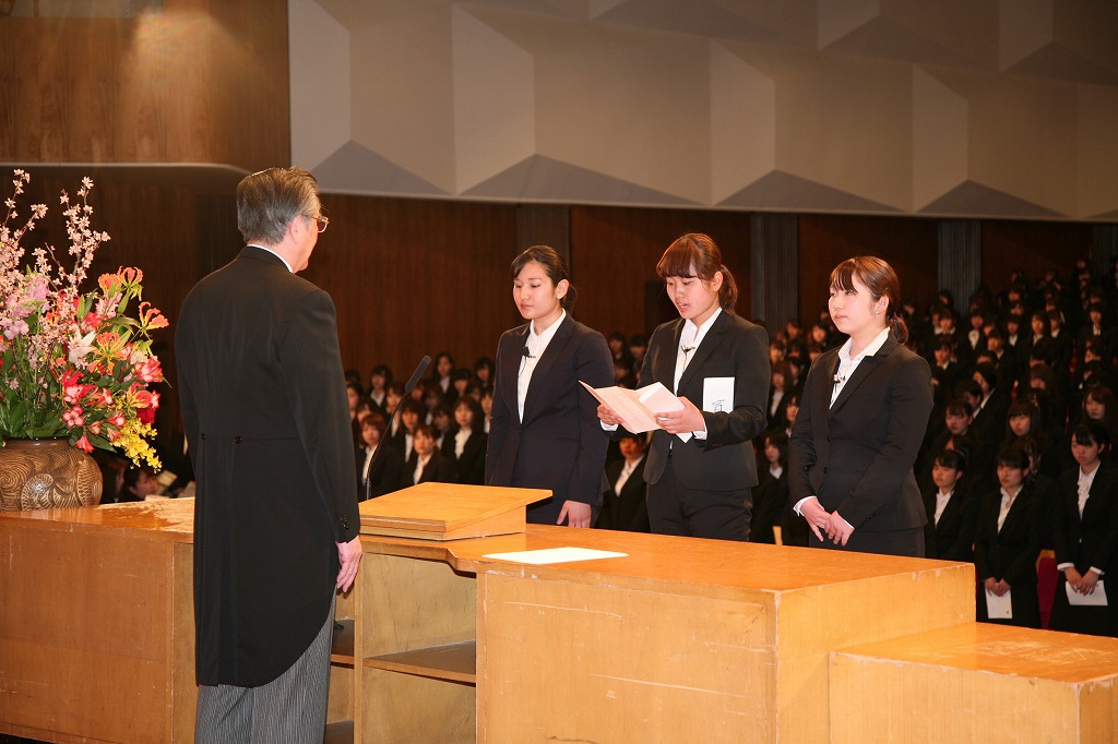 http://www.kamakura-u.ac.jp/sys/news/images/2019%E5%85%A5%E5%AD%A6%E5%BC%8F3IMG_5908.jpg