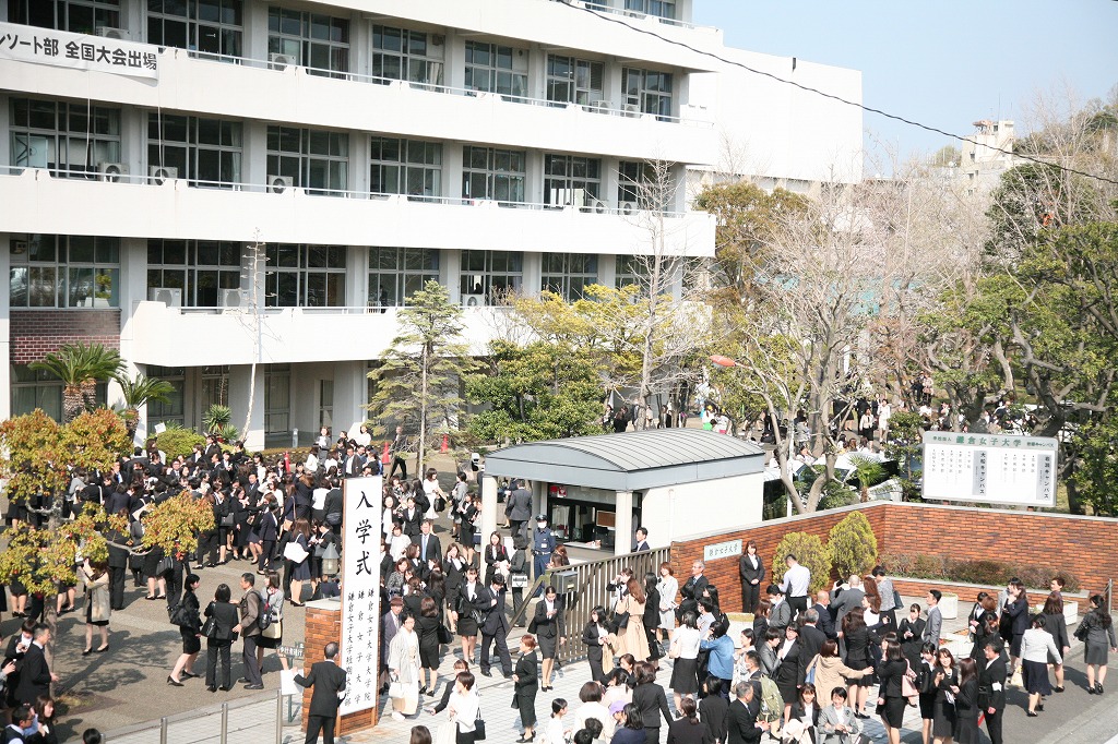 http://www.kamakura-u.ac.jp/sys/news/images/IMG_5982%205.jpg