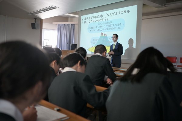 R6卒業記念講演②.jpg