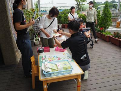 第３回目 幼稚部へようこその会 幼稚部で遊ぼう 水遊び が行われました 幼稚部だより 鎌倉女子大学 幼稚部