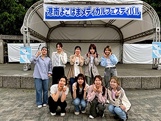 20250709_①中央ステージの前で（重松ゼミ）改.jpg