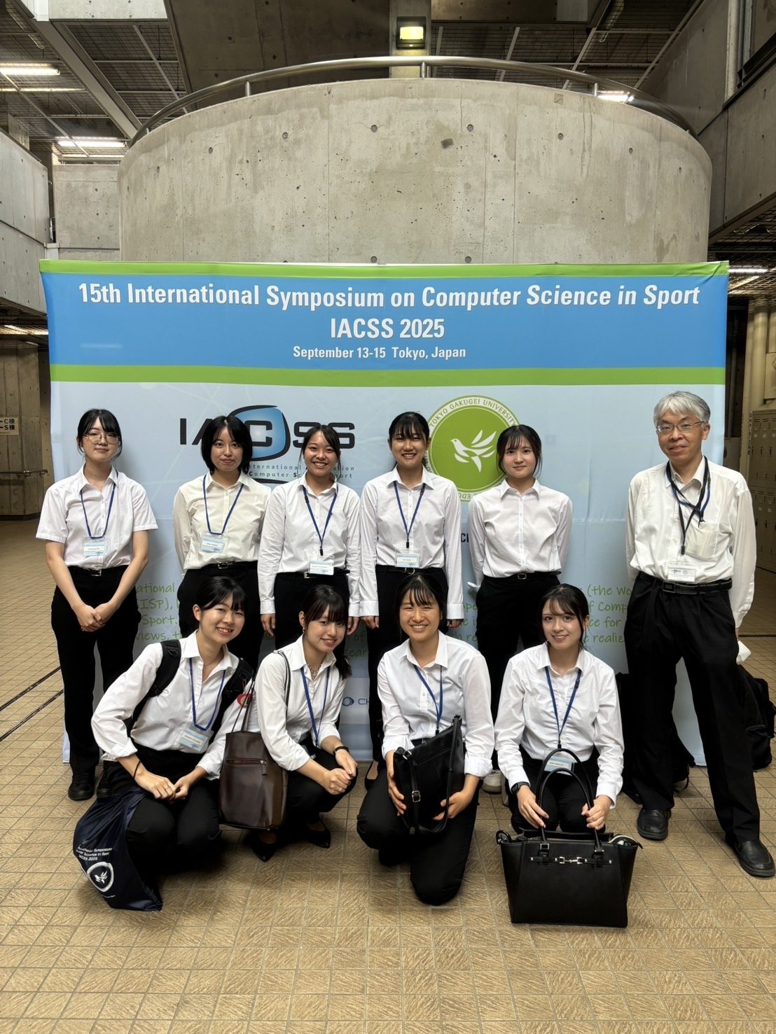 20251008_①口頭発表を行った3管ゼミ生_IACSS_保護済み.jpg